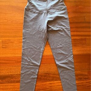 Women's Large Yummie Gray Leggings NWOT